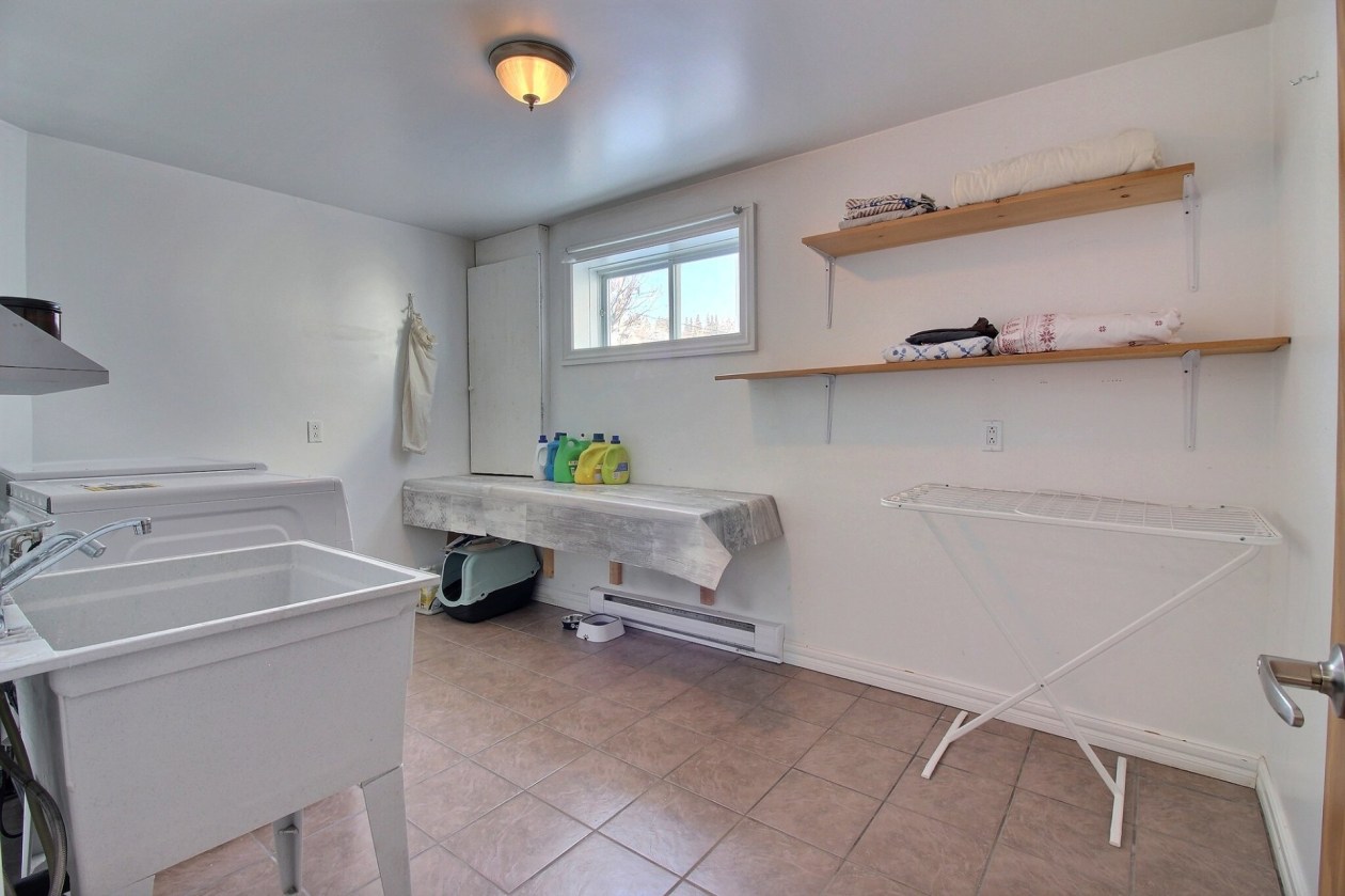 Salle de lavage — 21 Rue du Cap-Barré, Percé