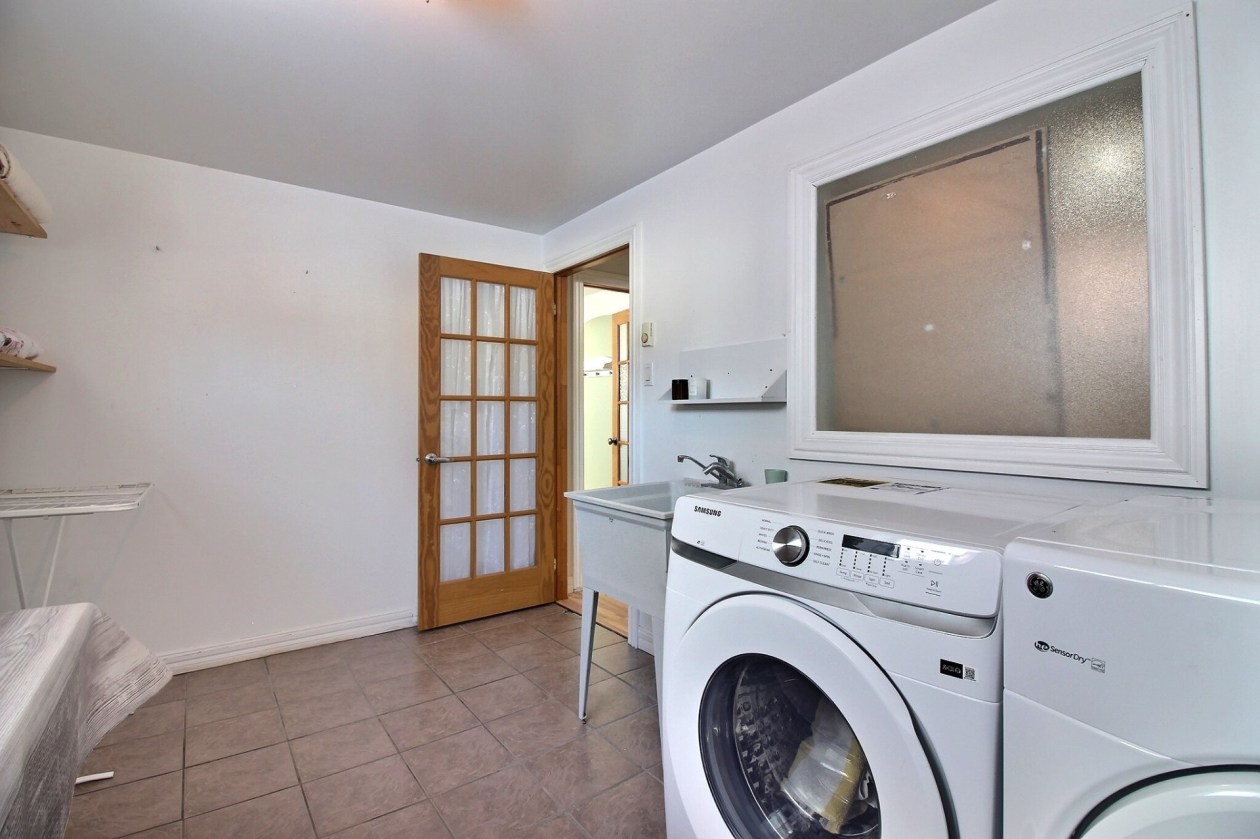 Salle de lavage — 21 Rue du Cap-Barré, Percé