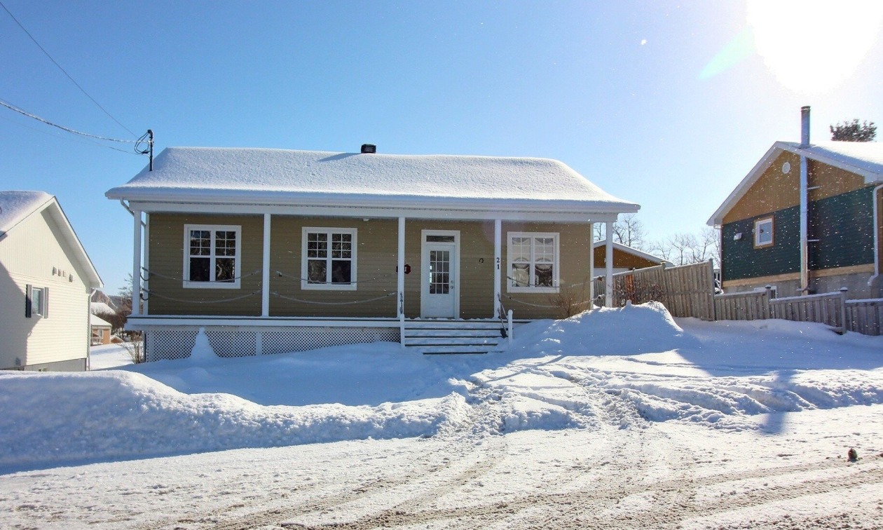 Façade — 21 Rue du Cap-Barré, Percé