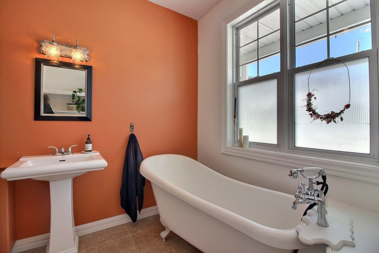 Salle de bains — 21 Rue du Cap-Barré, Percé