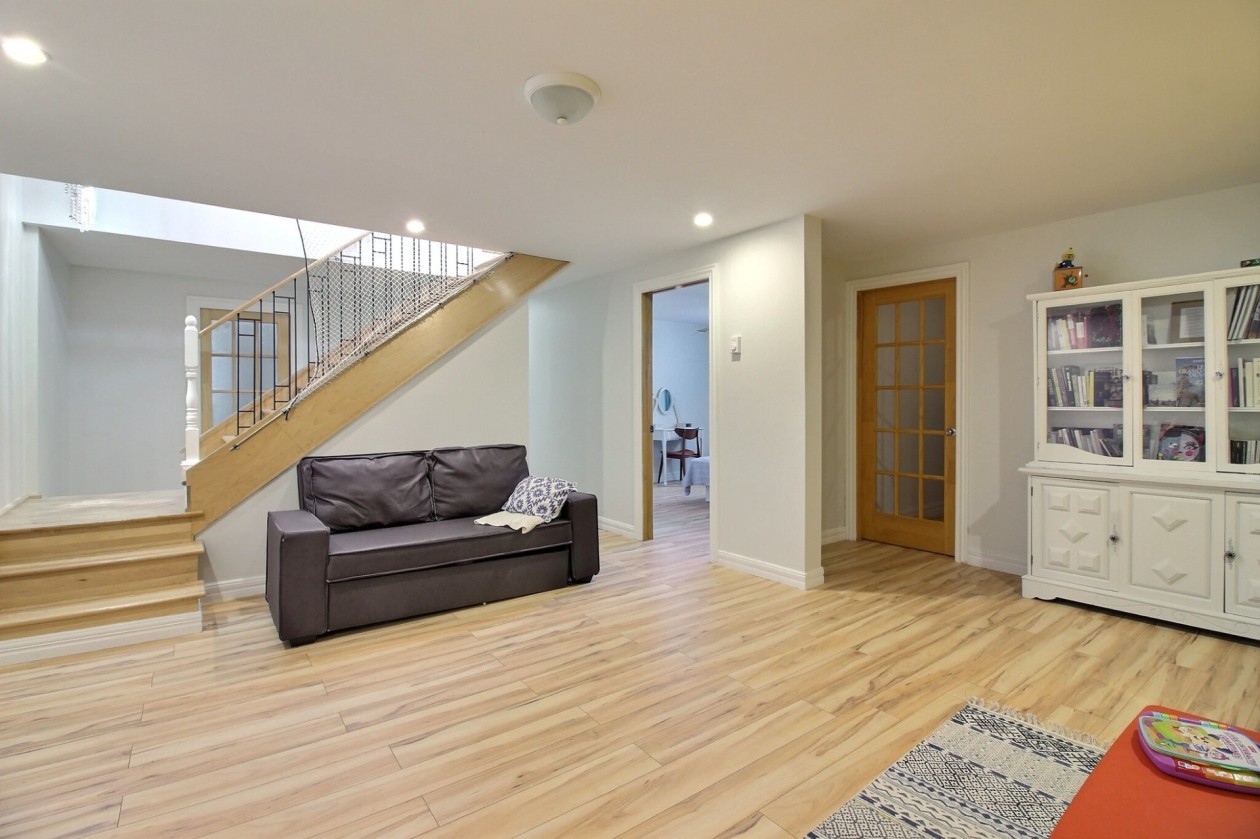 Salle familiale — 21 Rue du Cap-Barré, Percé