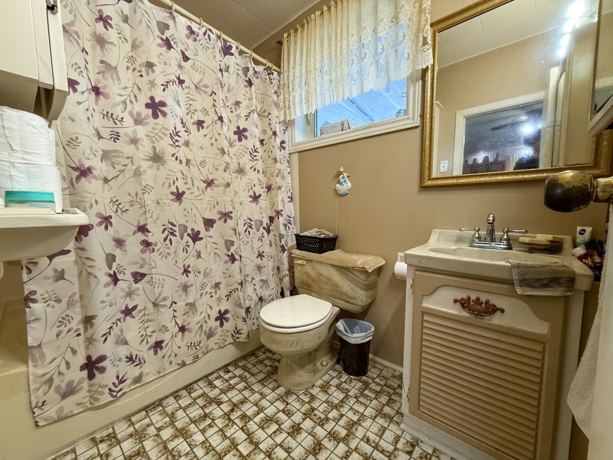 Salle de bains — 21 - A, Gaspé