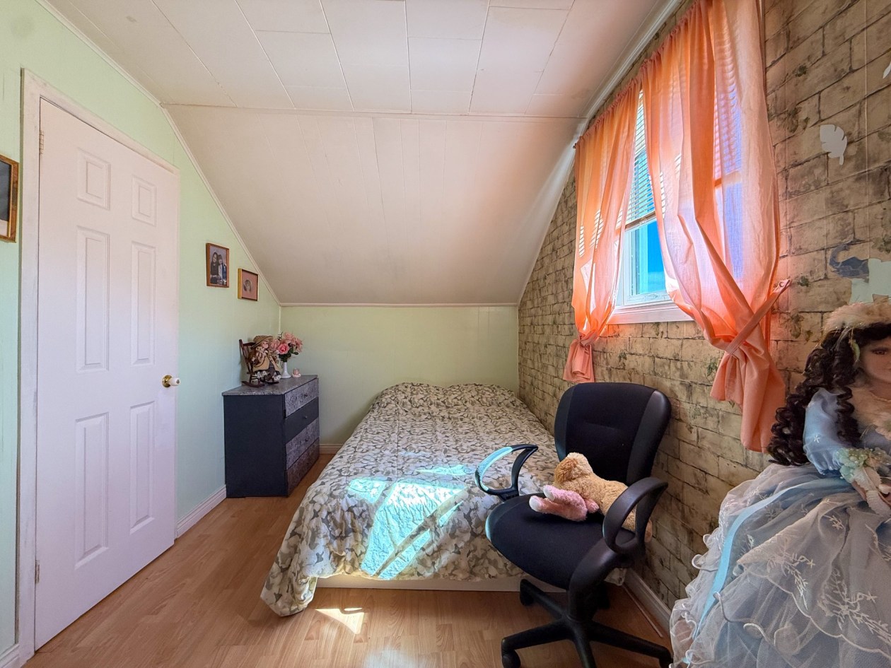 Chambre à coucher — 21 - A, Gaspé