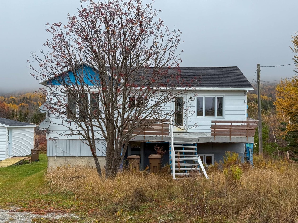 Façade — 1839Z Boul. de Forillon, Gaspé