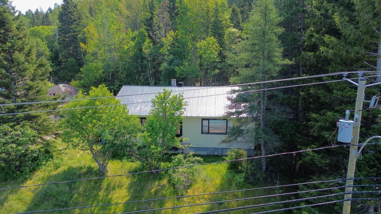 63, Boul. de York E. — photo 3