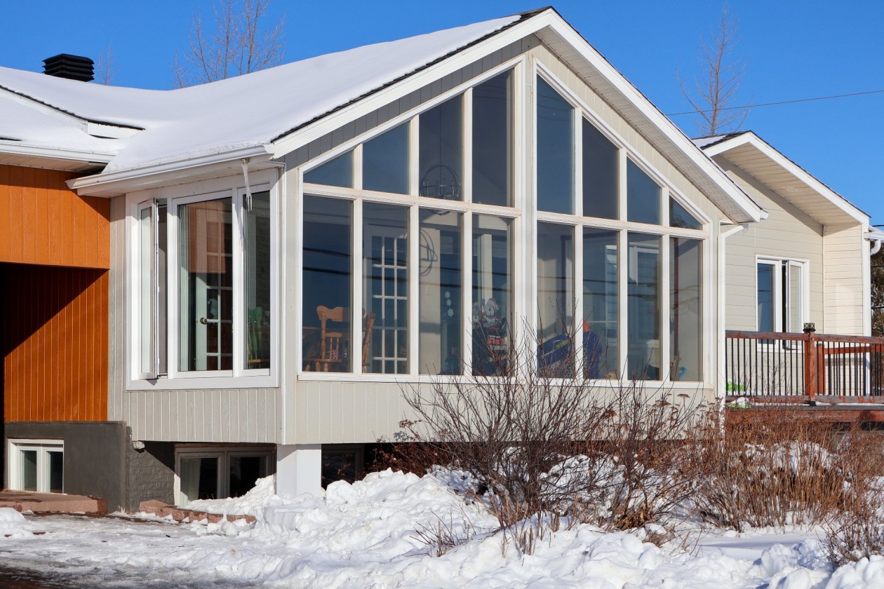 Façade — 804 Route 132 O., Percé