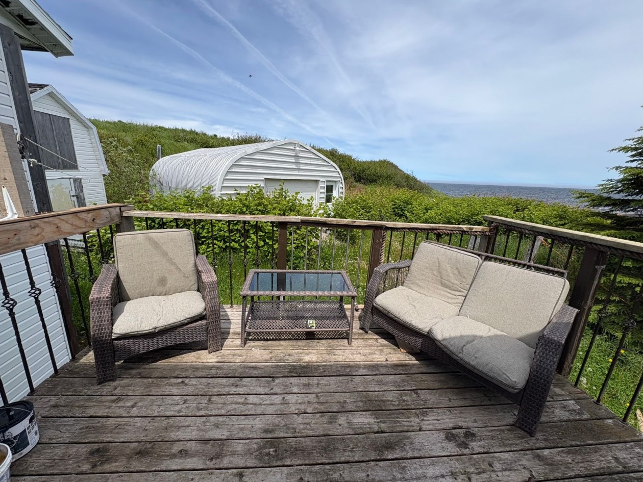 Balcon — 9 Rue Dunn, Gaspé