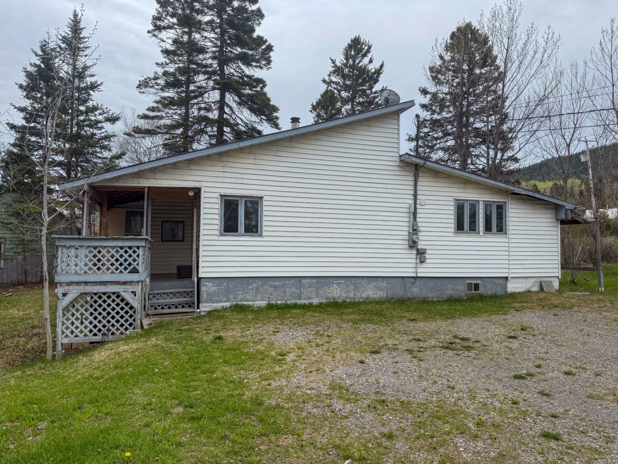 Extérieur — 816 Boul. de la Pointe-Navarre, Gaspé