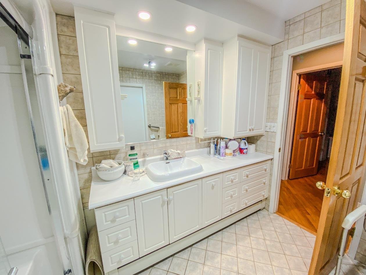 Salle de bains — 543 Av. de l'Hôtel-de-Ville, Chandler
