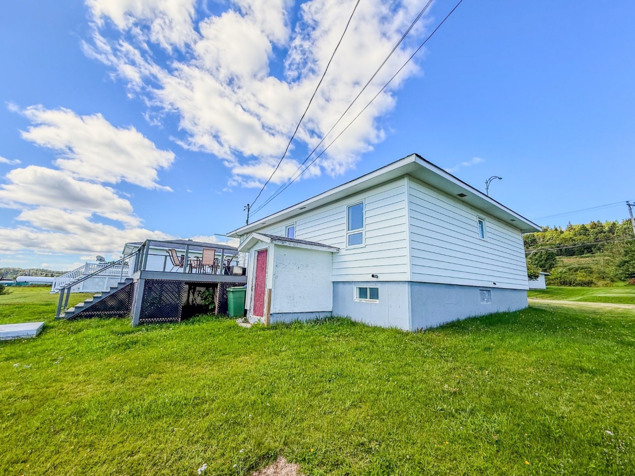 Face arrière — 132 Route 132 E., Port-Daniel/Gascons