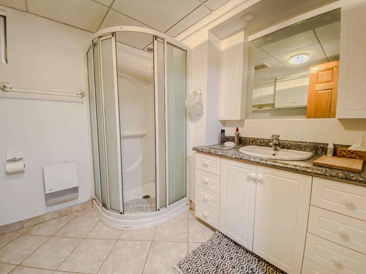 Salle de bains — 543 Av. de l'Hôtel-de-Ville, Chandler