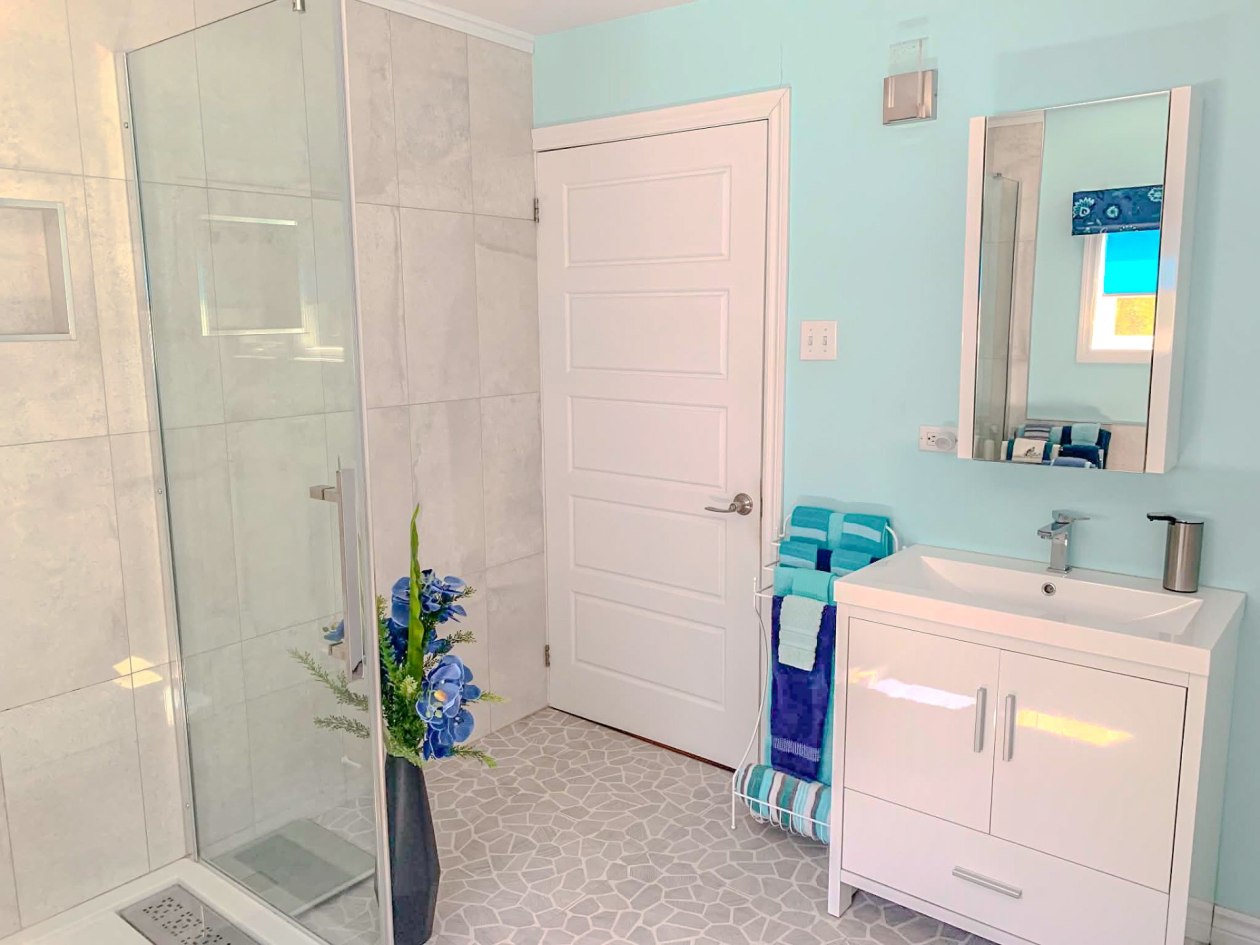 Salle de bains — 745 Av. de l'Hôtel-de-Ville, Chandler