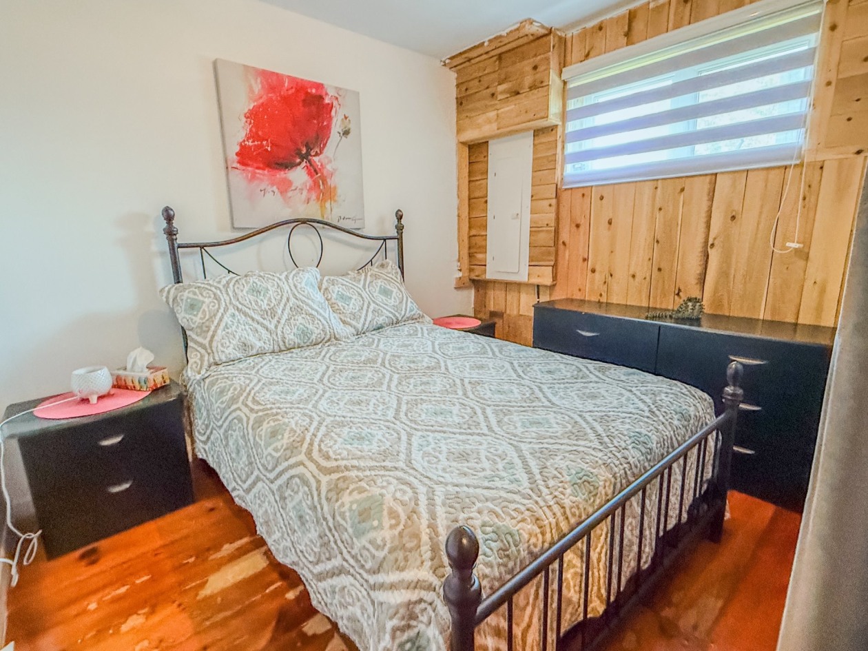 Chambre à coucher — 103 Rue de Normandie, Grande-Rivière