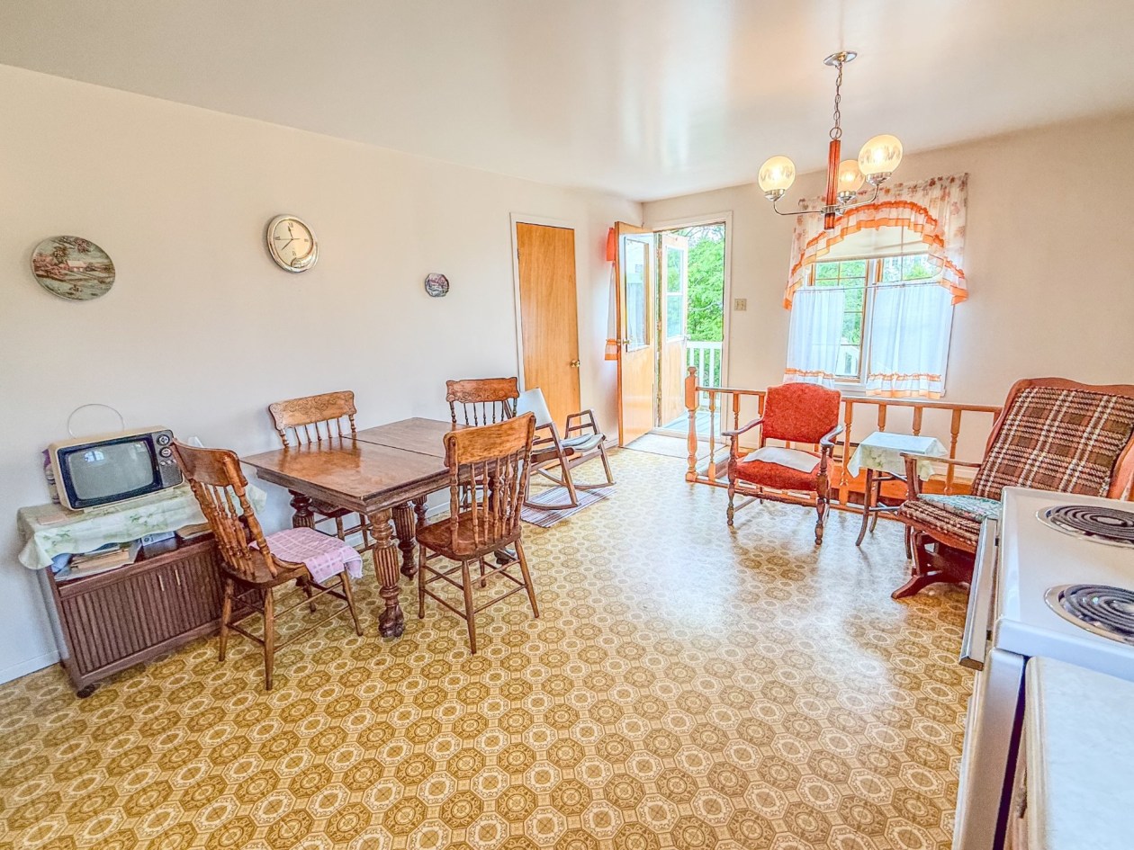 Salle à manger — 88 Route 132 O., Port-Daniel/Gascons