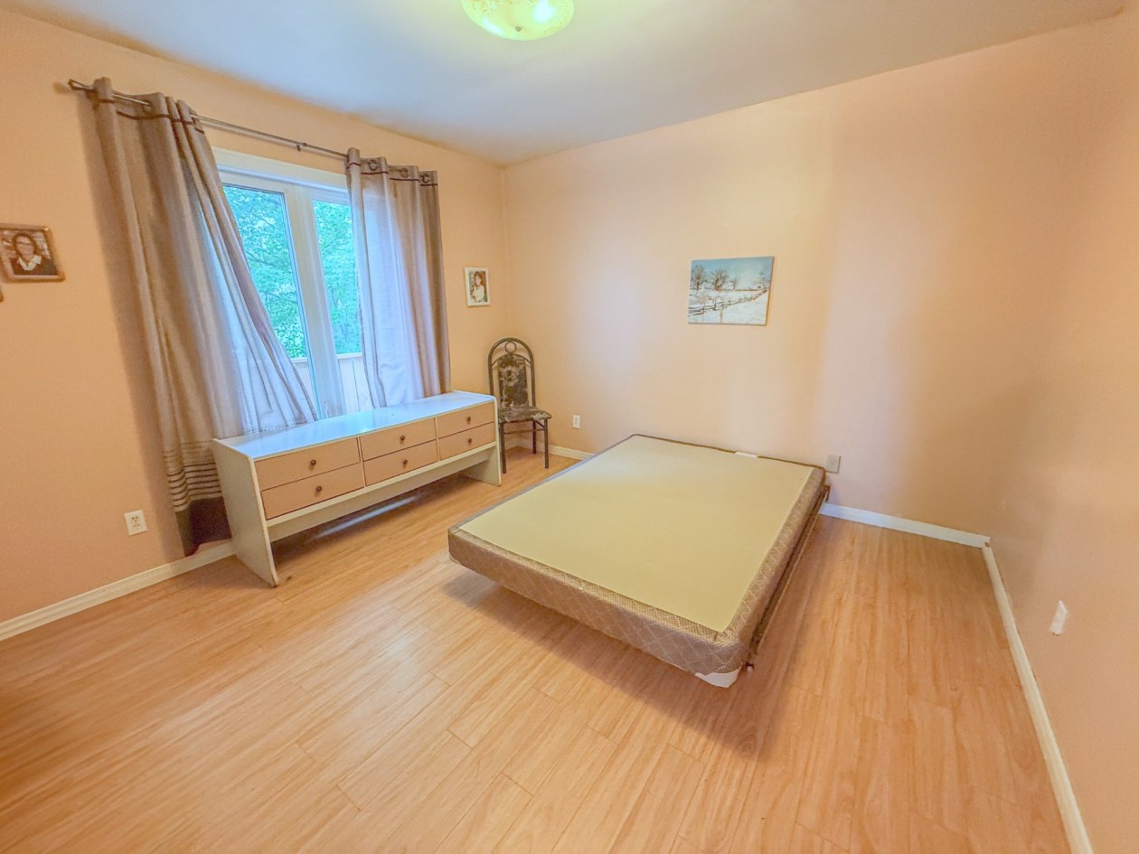 Chambre à coucher principale — 318 Grande Allée Ouest, Grande-Rivière