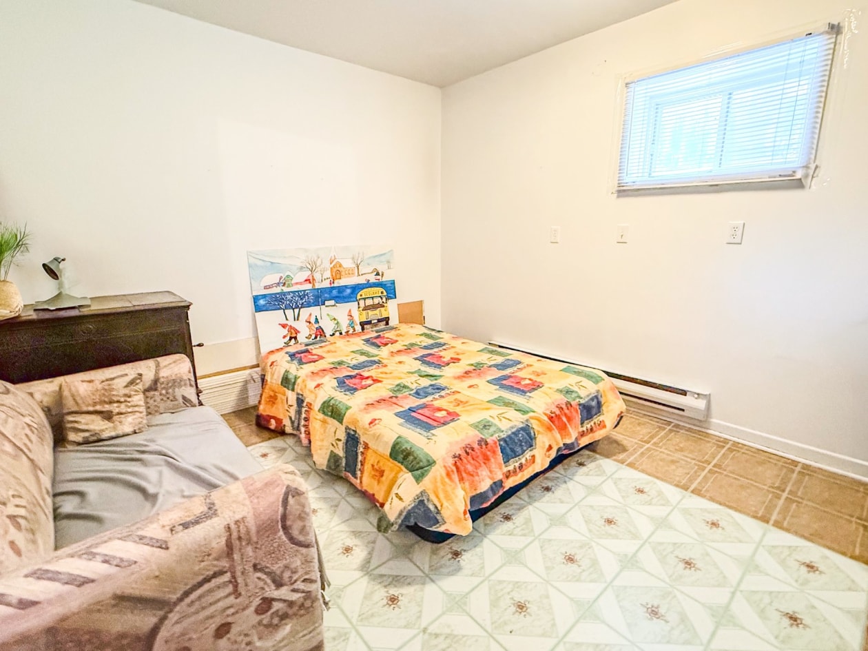 Chambre à coucher — 318 Grande Allée Ouest, Grande-Rivière