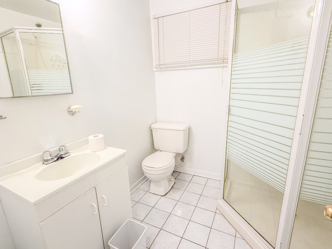 Salle de bains — 318 Grande Allée Ouest, Grande-Rivière