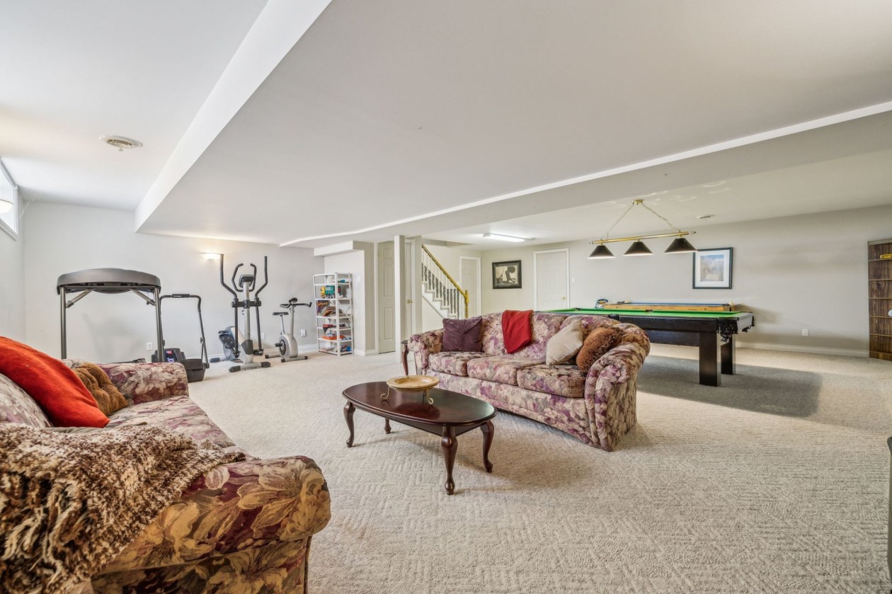 Salle familiale — 918, Av. Lépine, Gatineau (Buckingham), J8M1M9, Gatineau (Buckingham)