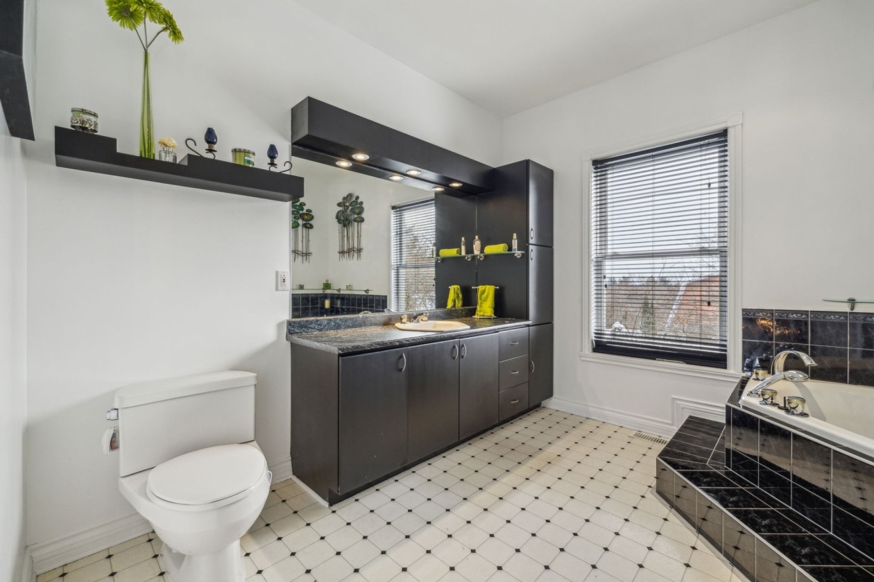 Salle de bains — 918, Av. Lépine, Gatineau (Buckingham), J8M1M9, Gatineau (Buckingham)