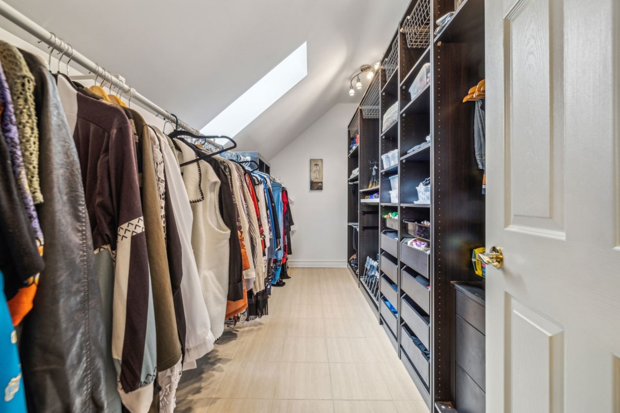 Penderie — 918, Av. Lépine, Gatineau (Buckingham), J8M1M9, Gatineau (Buckingham)