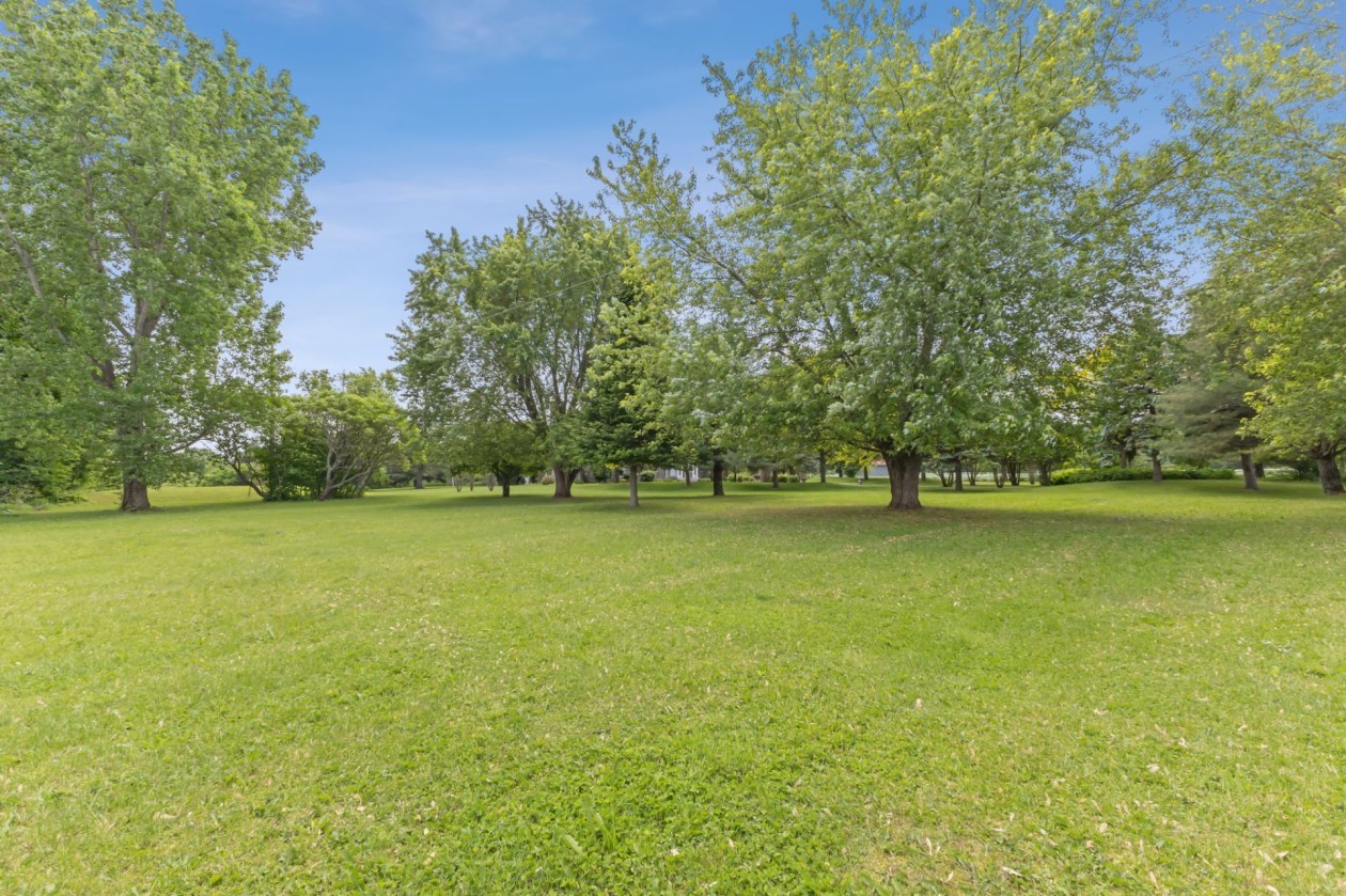 Cour — 918, Av. Lépine, Gatineau (Buckingham), J8M1M9, Gatineau (Buckingham)