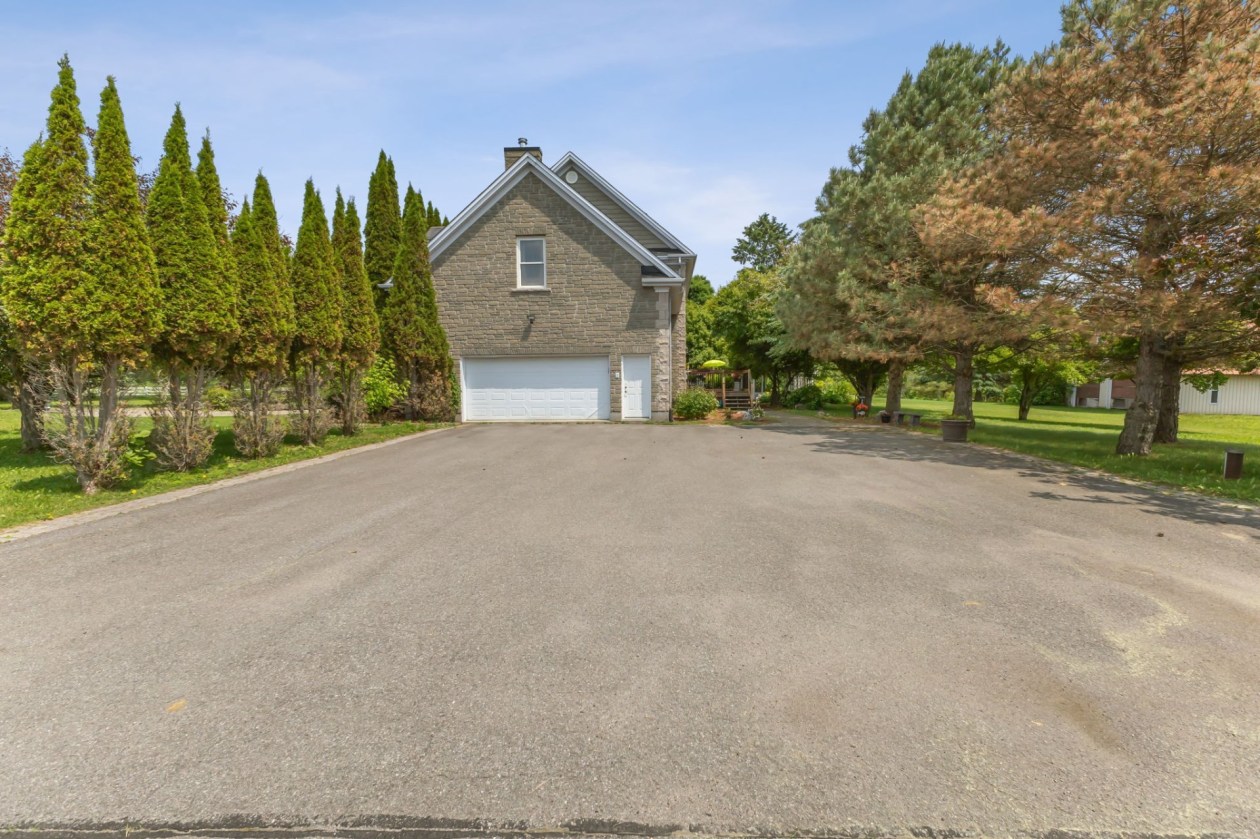 Garage — 918, Av. Lépine, Gatineau (Buckingham), J8M1M9, Gatineau (Buckingham)