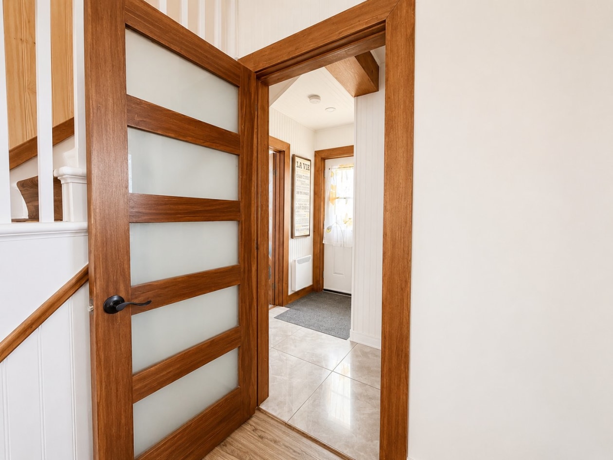 Corridor — 17 Rue Fabien-Côté, Gaspé
