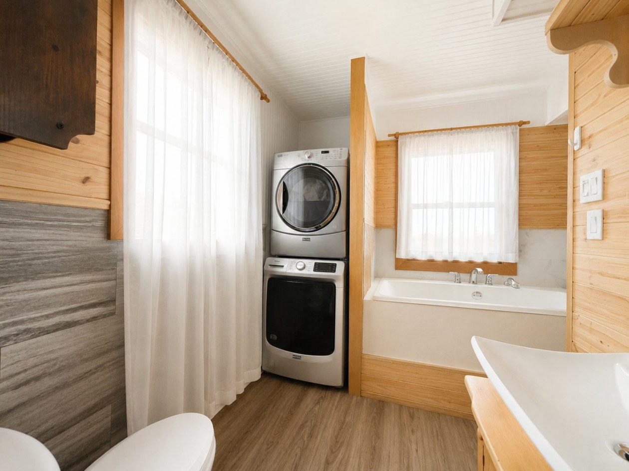 Salle de bains — 17 Rue Fabien-Côté, Gaspé