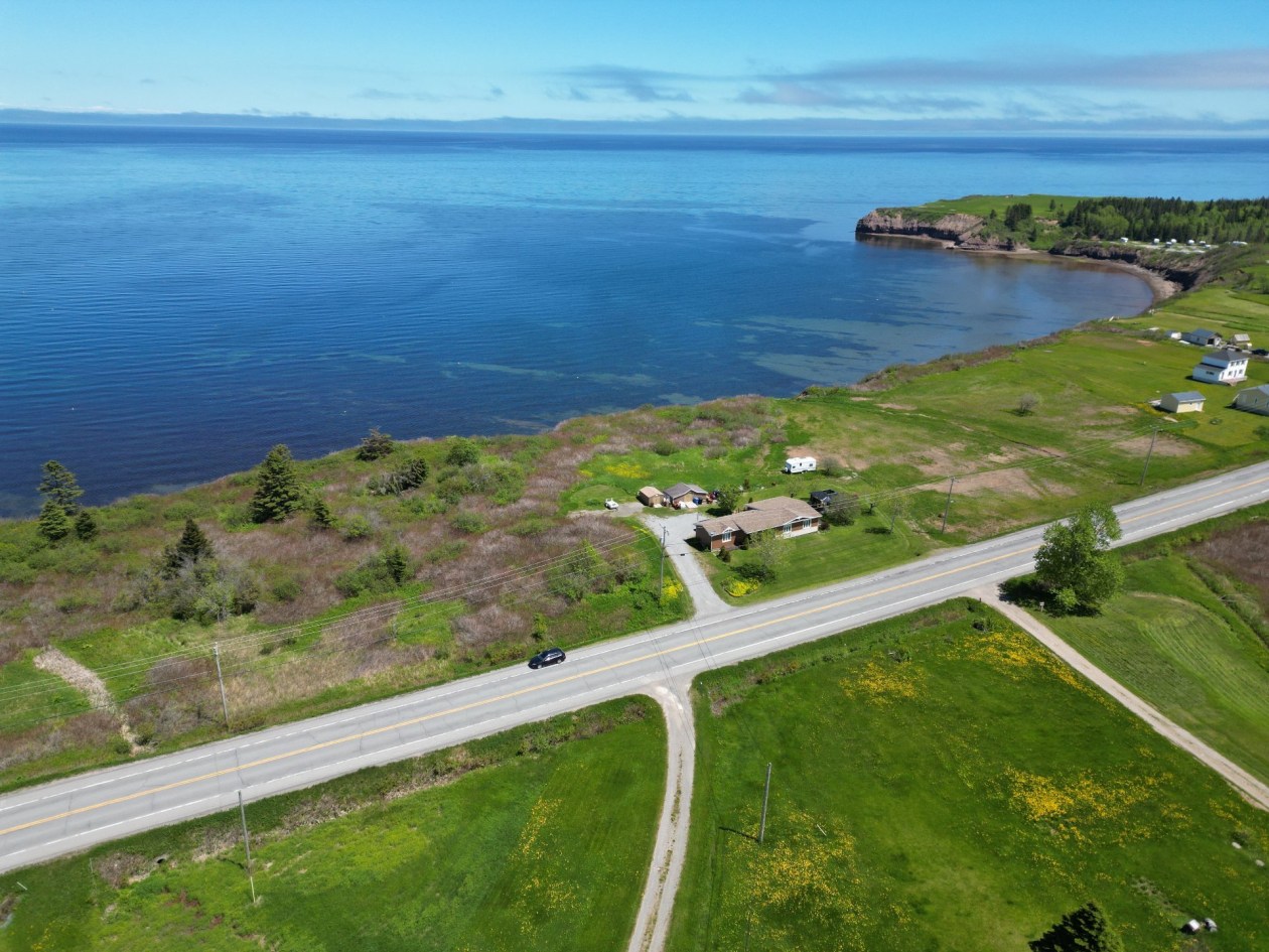 Vue d'ensemble — Route 132 E., Percé