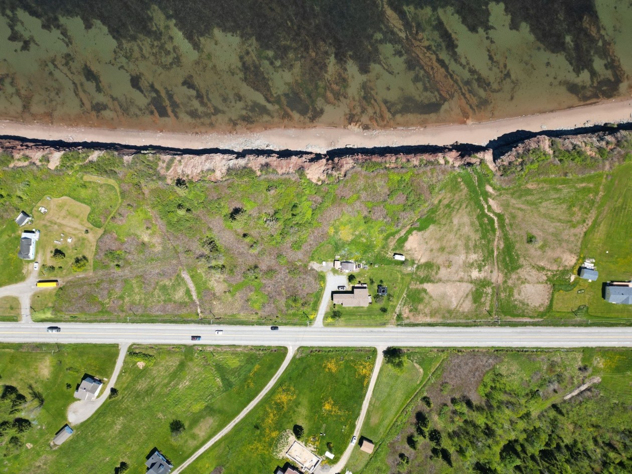 Vue d'ensemble — Route 132 E., Percé
