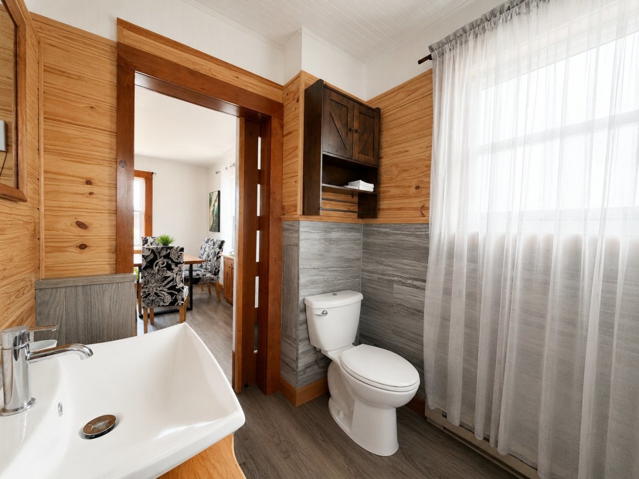 Salle d'eau — 17 Rue Fabien-Côté, Gaspé