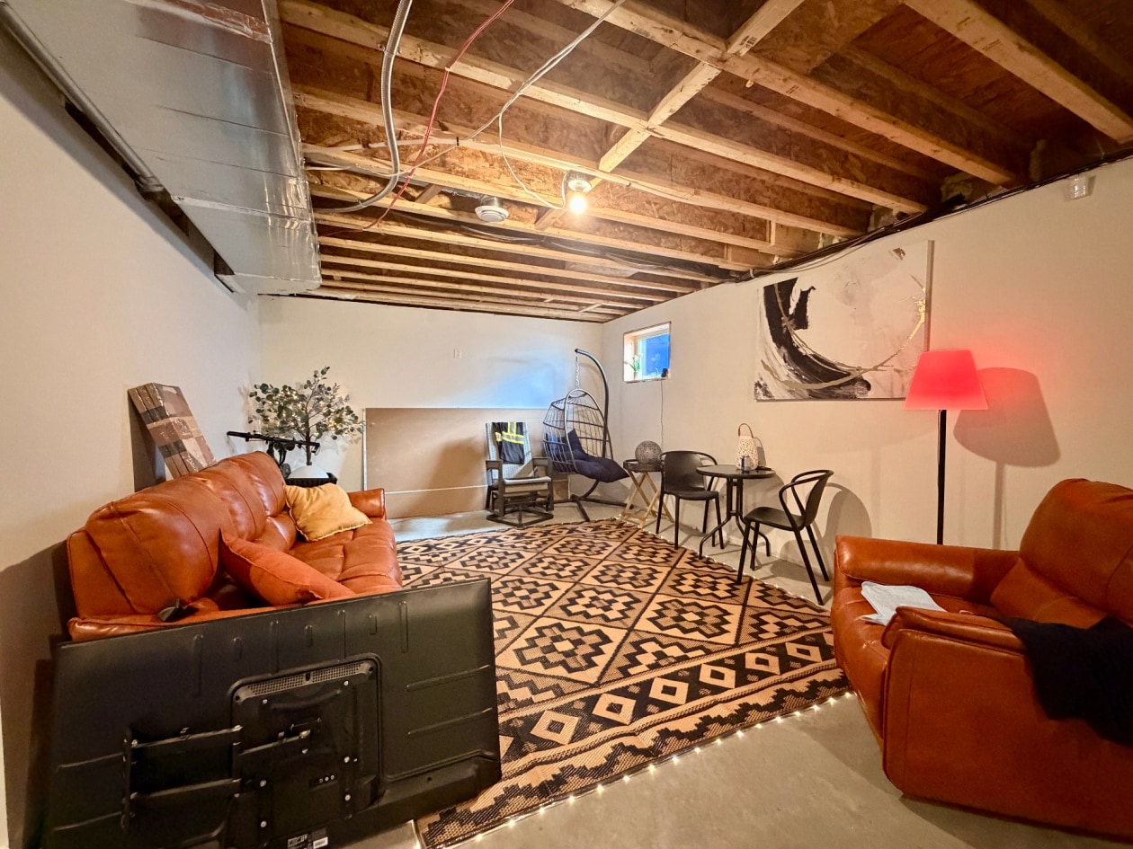 Salle familiale — 6 Rue du Quai, Grande-Vallée