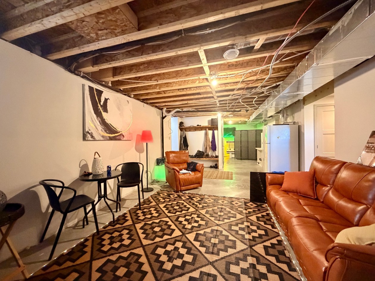 Salle familiale — 6 Rue du Quai, Grande-Vallée