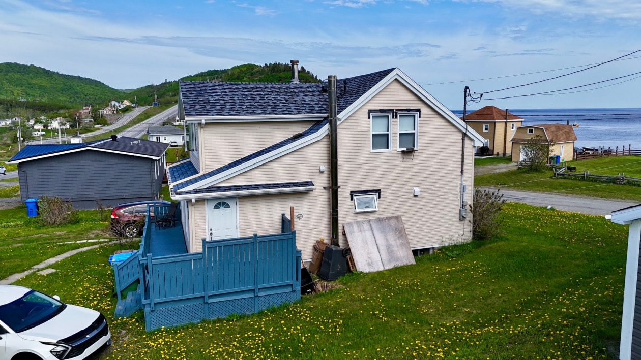 Face arrière — 194 - 1 Boul. Renard O., Gaspé