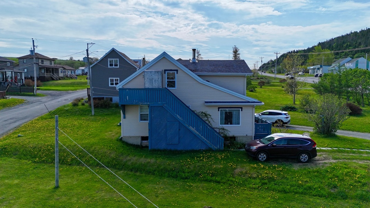 Face arrière — 194 - 1 Boul. Renard O., Gaspé