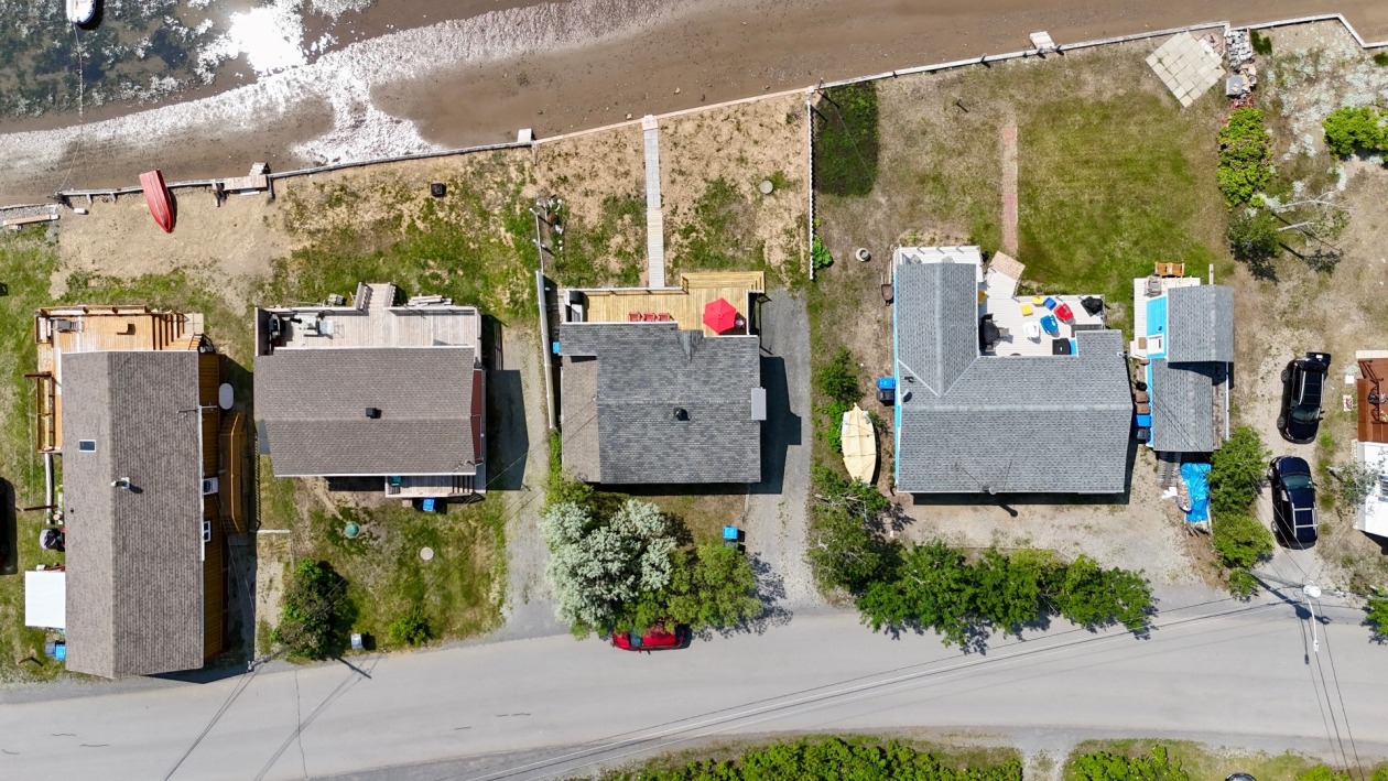 Photo aérienne — 81 Rue de la Plage, Gaspé