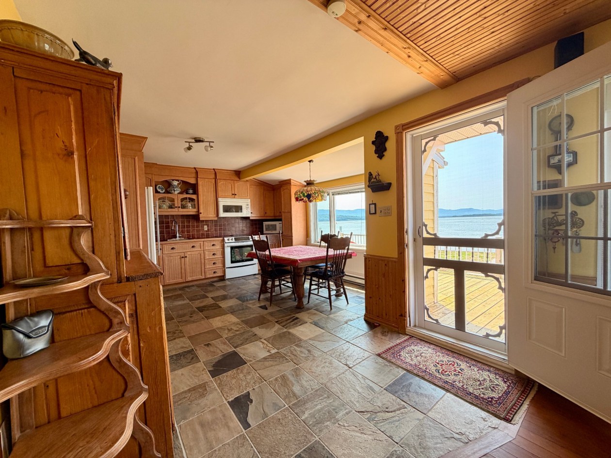 Vue d'ensemble — 81 Rue de la Plage, Gaspé