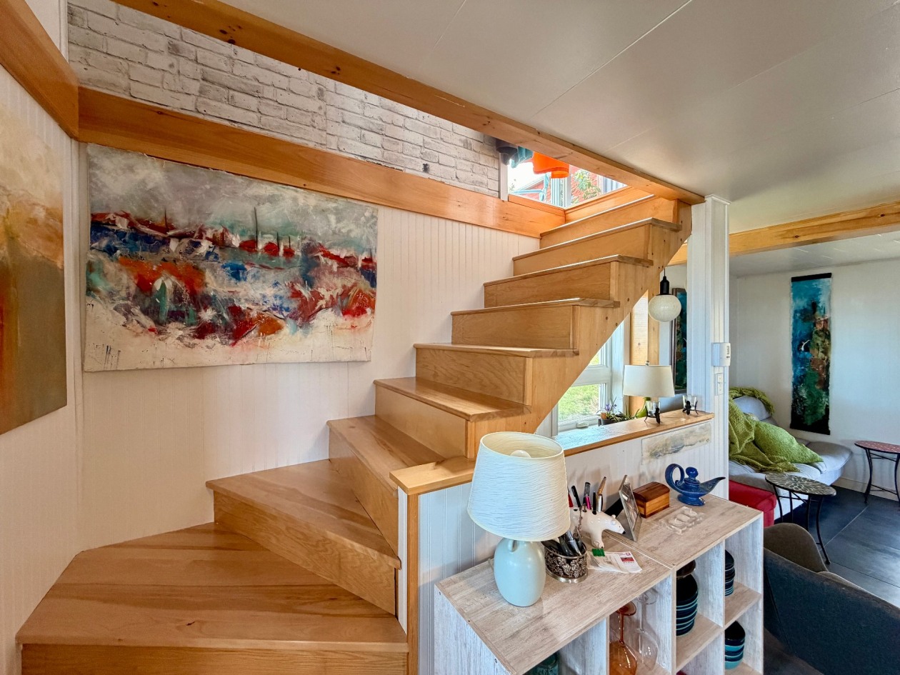 Escalier — 466 Route 132, Cloridorme