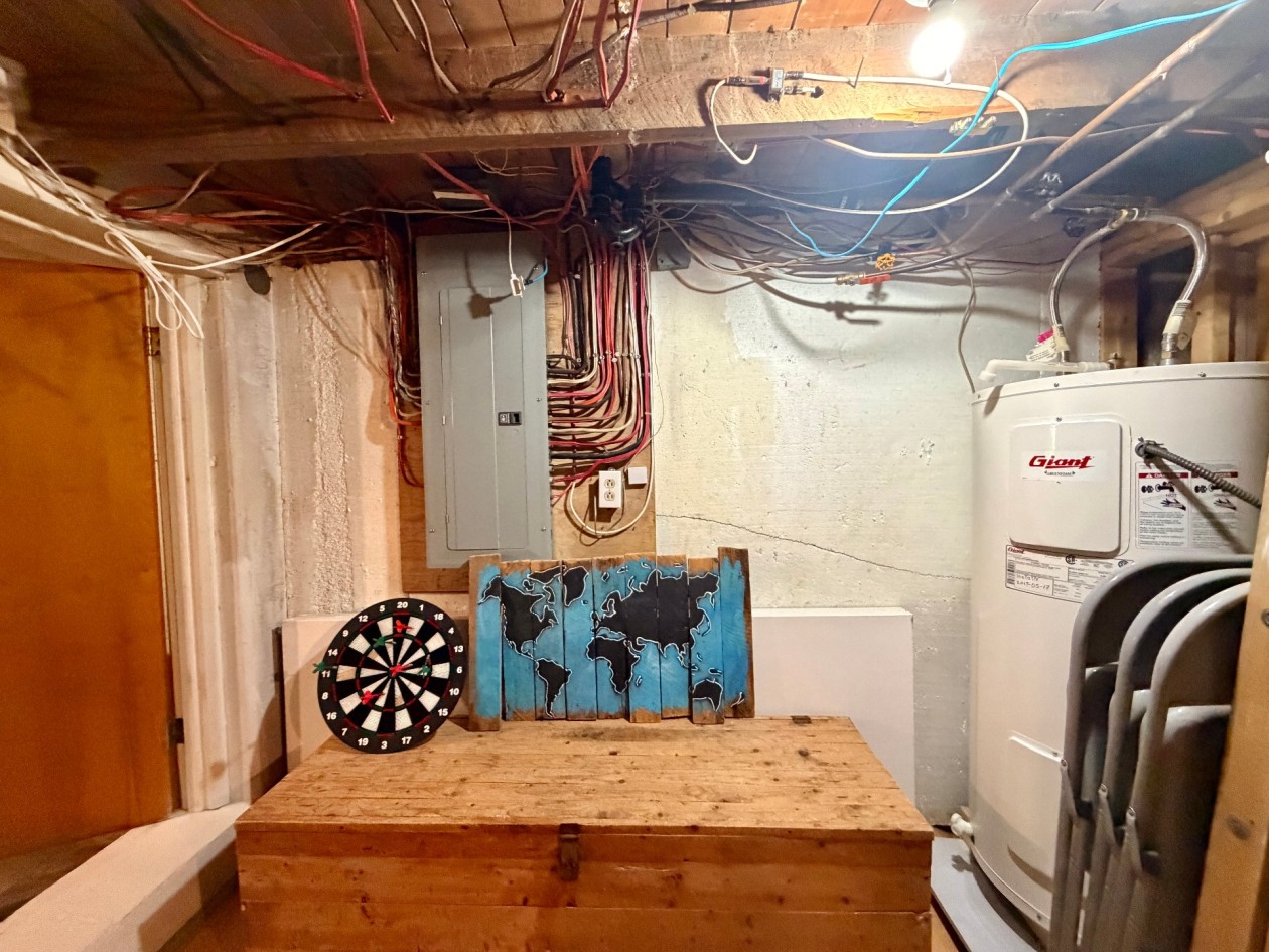 Rangement — 7 Rue Dumaresq, Gaspé