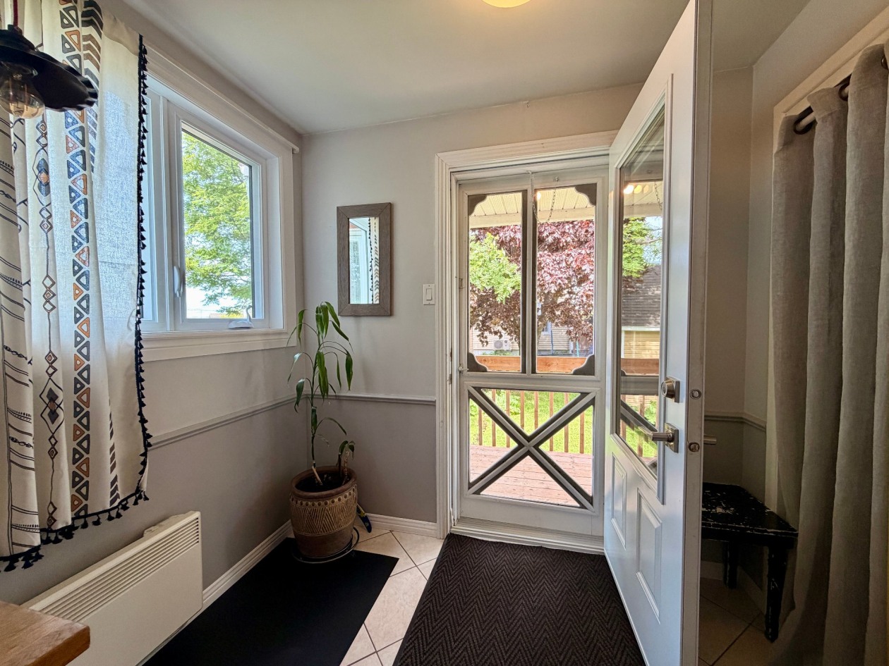 Hall d'entrée — 7 Rue Dumaresq, Gaspé