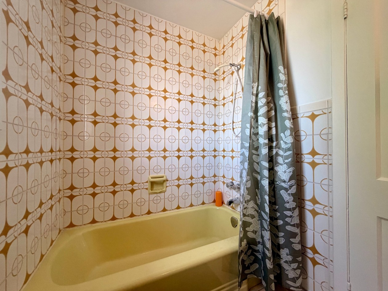 Salle de bains — 7 Rue Dumaresq, Gaspé