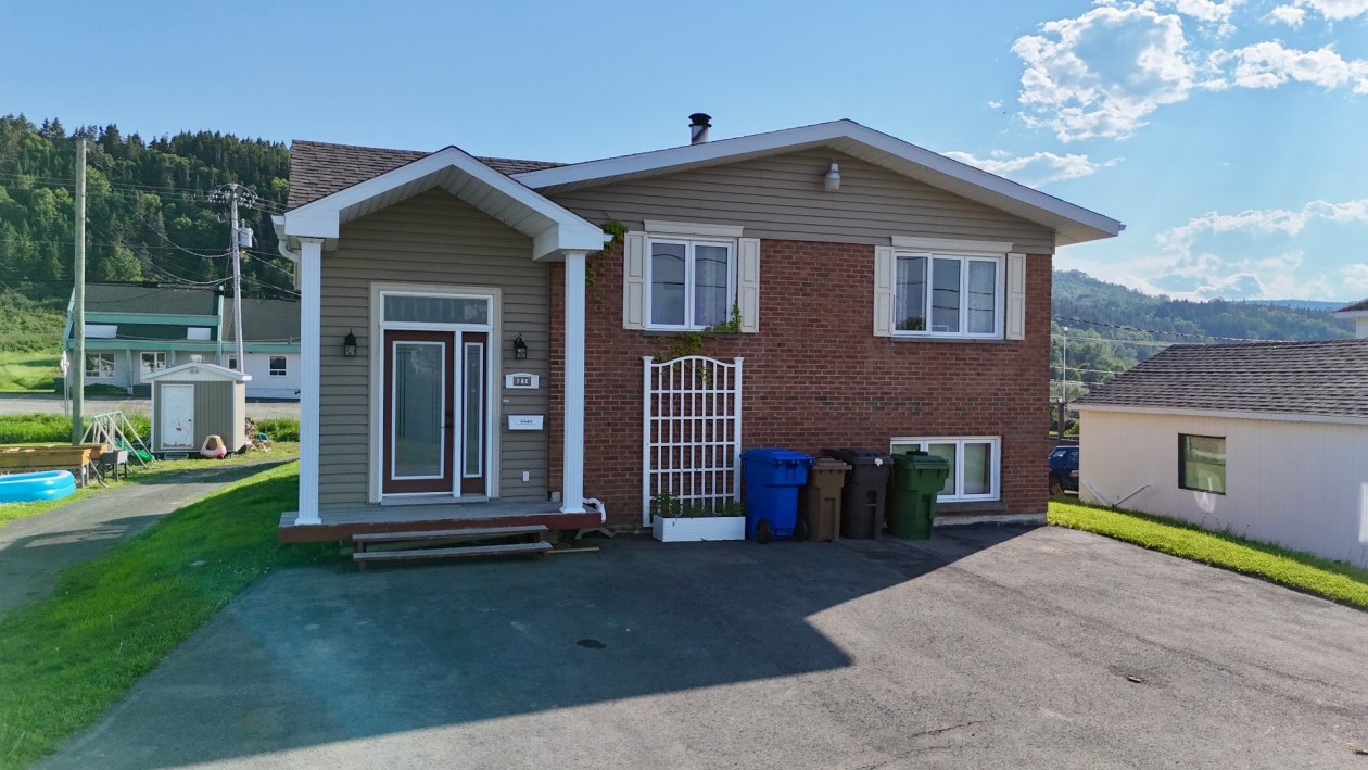 Façade — 21 Rue Bernatchez, Gaspé
