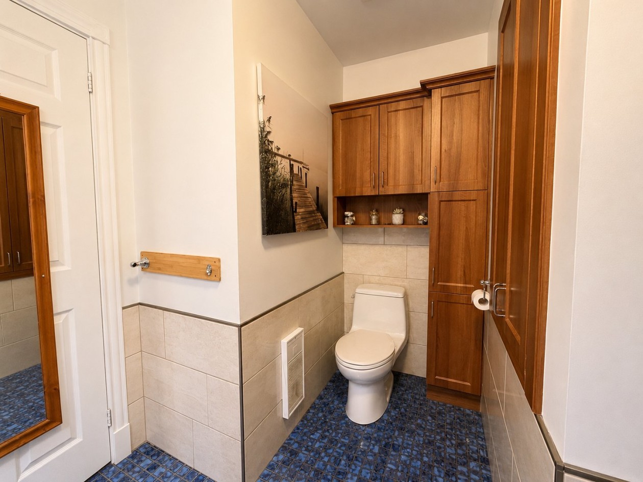 Salle de bains — 21 Rue Bernatchez, Gaspé