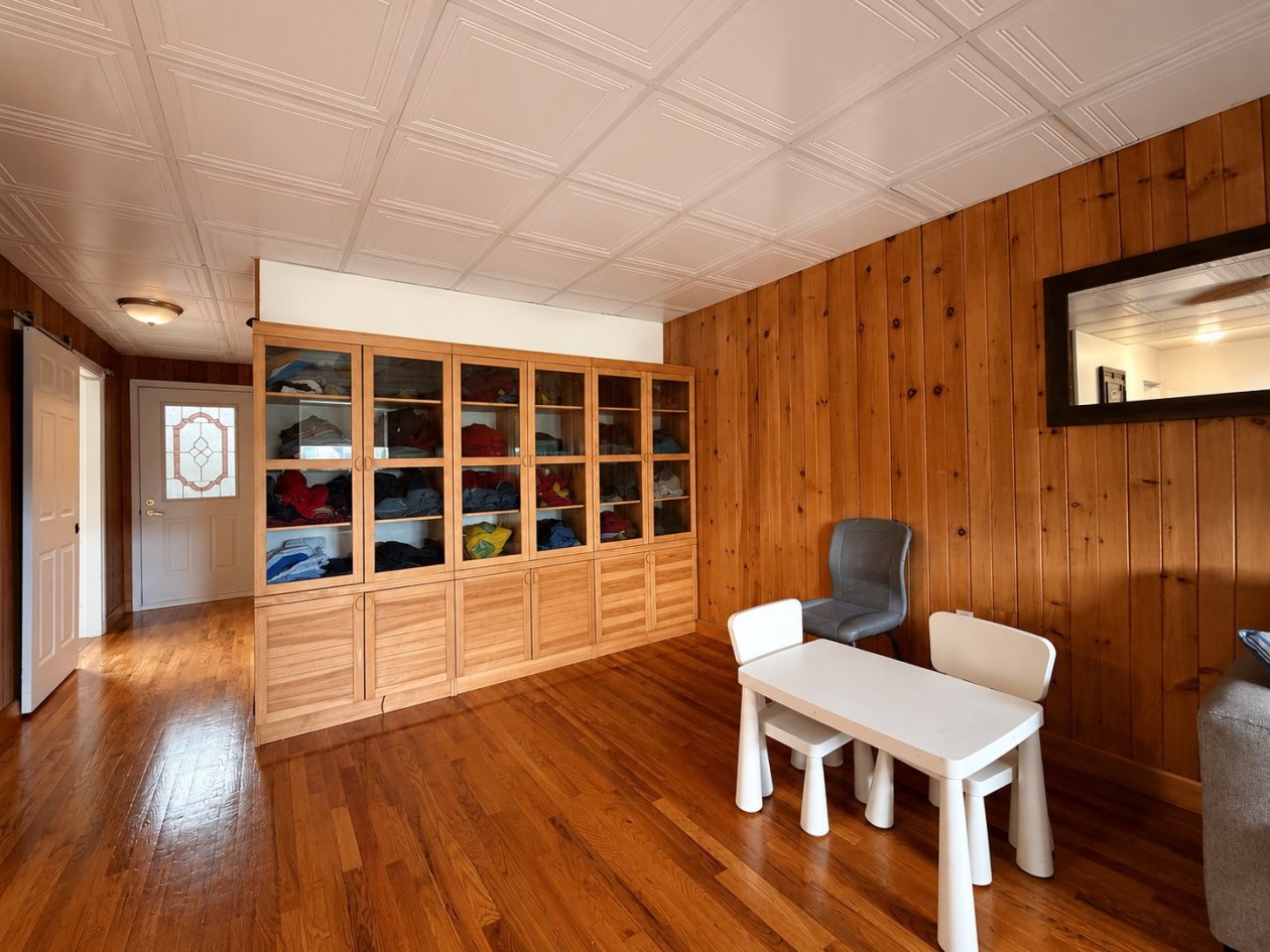 Salle familiale — 21 Rue Bernatchez, Gaspé