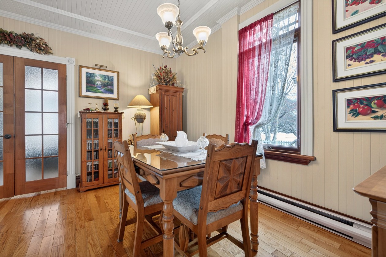Salle à manger — 135 Rue de Ste-Cécile-du-Bic, Rimouski