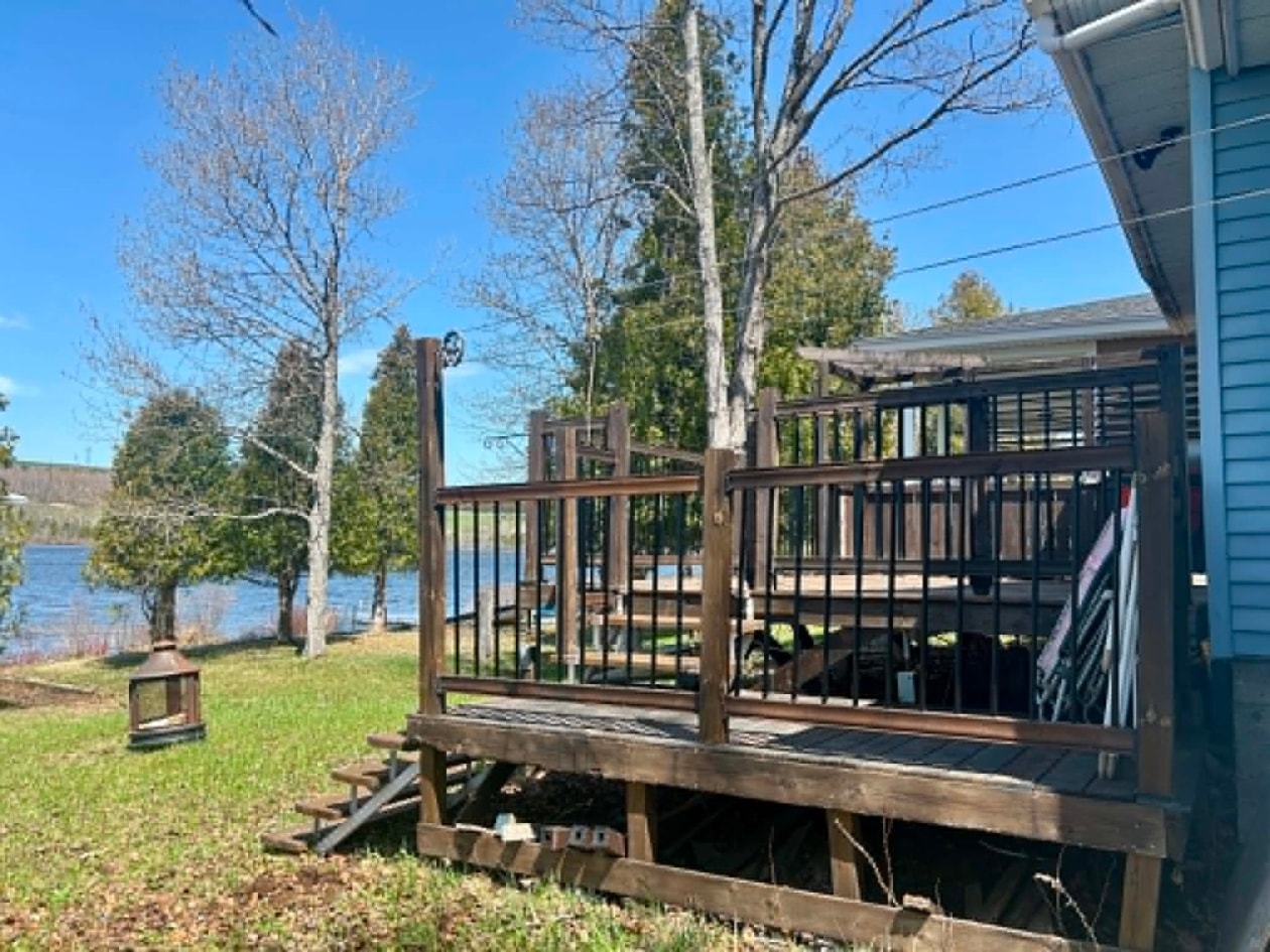 Terrasse — 26 Ch. Privé 15 Rang-3 O., Saint-Fabien