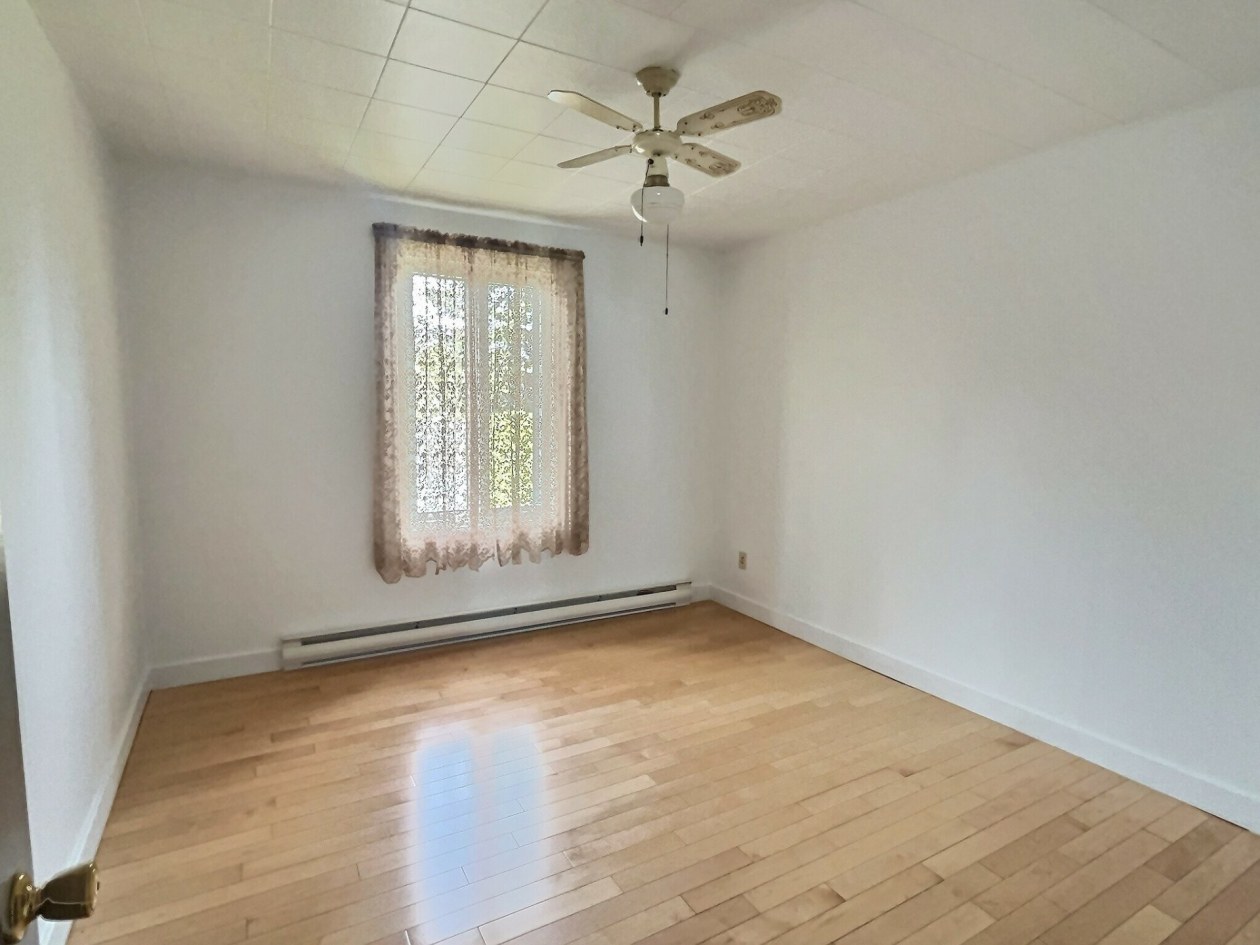 Chambre à coucher — 264 Rue Roy S., Rimouski