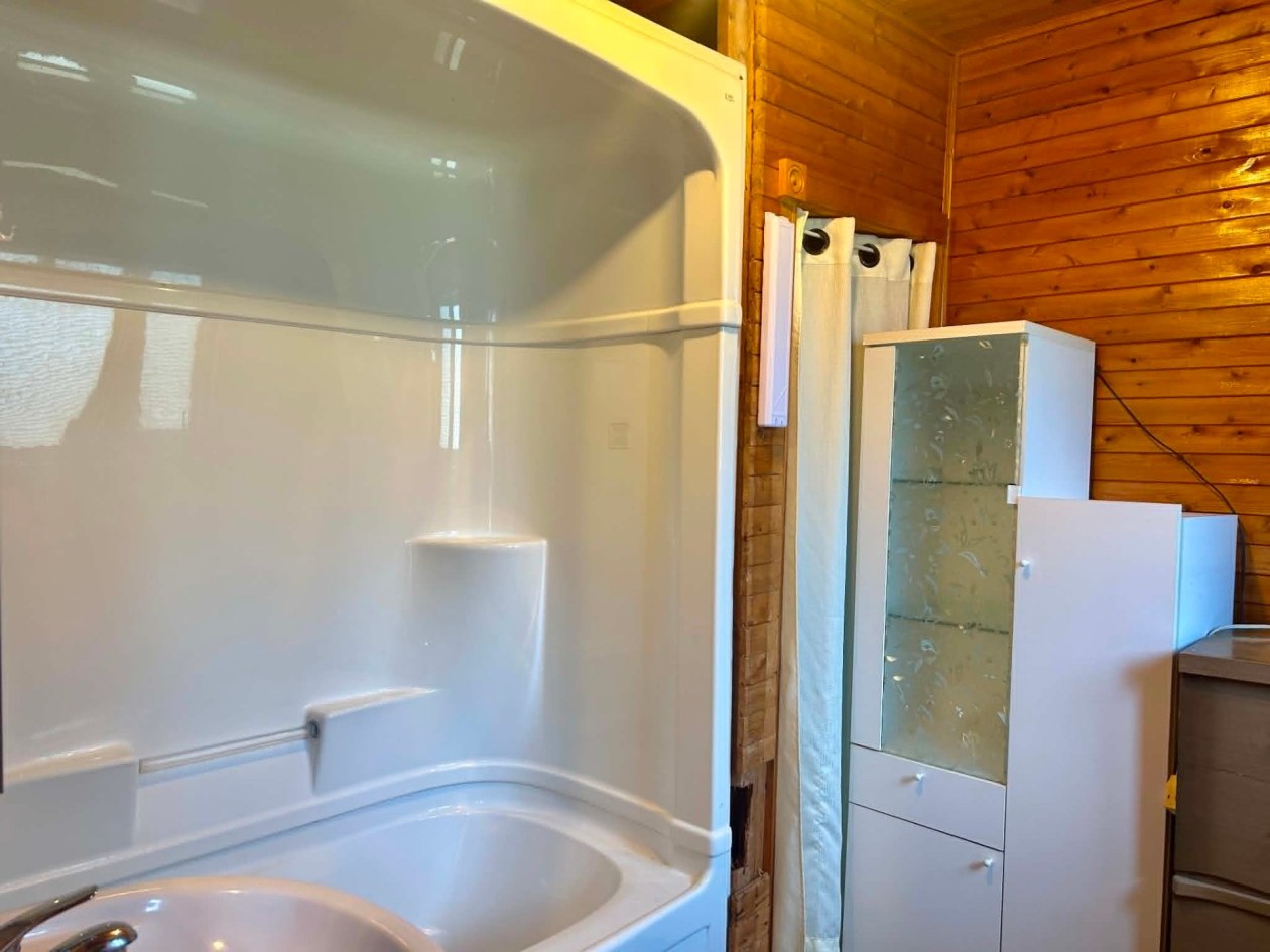 Salle de bains — 26 Ch. Privé 15 Rang-3 O., Saint-Fabien