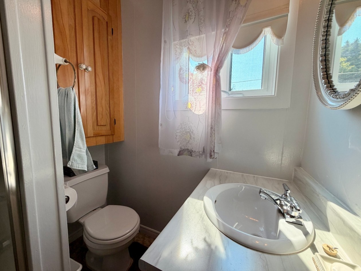 Salle de bains — 478A Boul. de Petit-Cap, Gaspé
