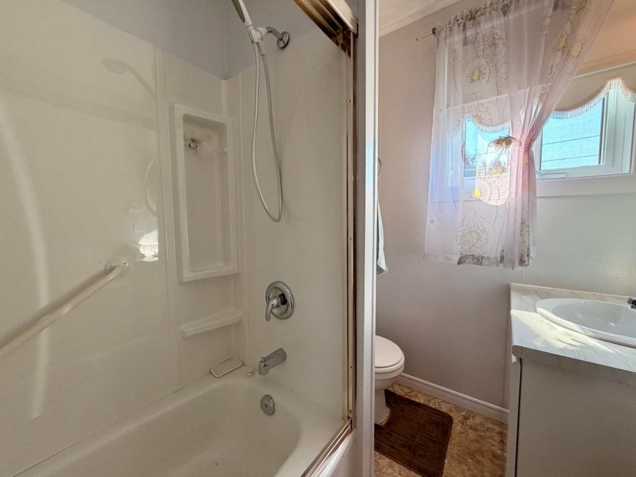 Salle de bains — 478A Boul. de Petit-Cap, Gaspé